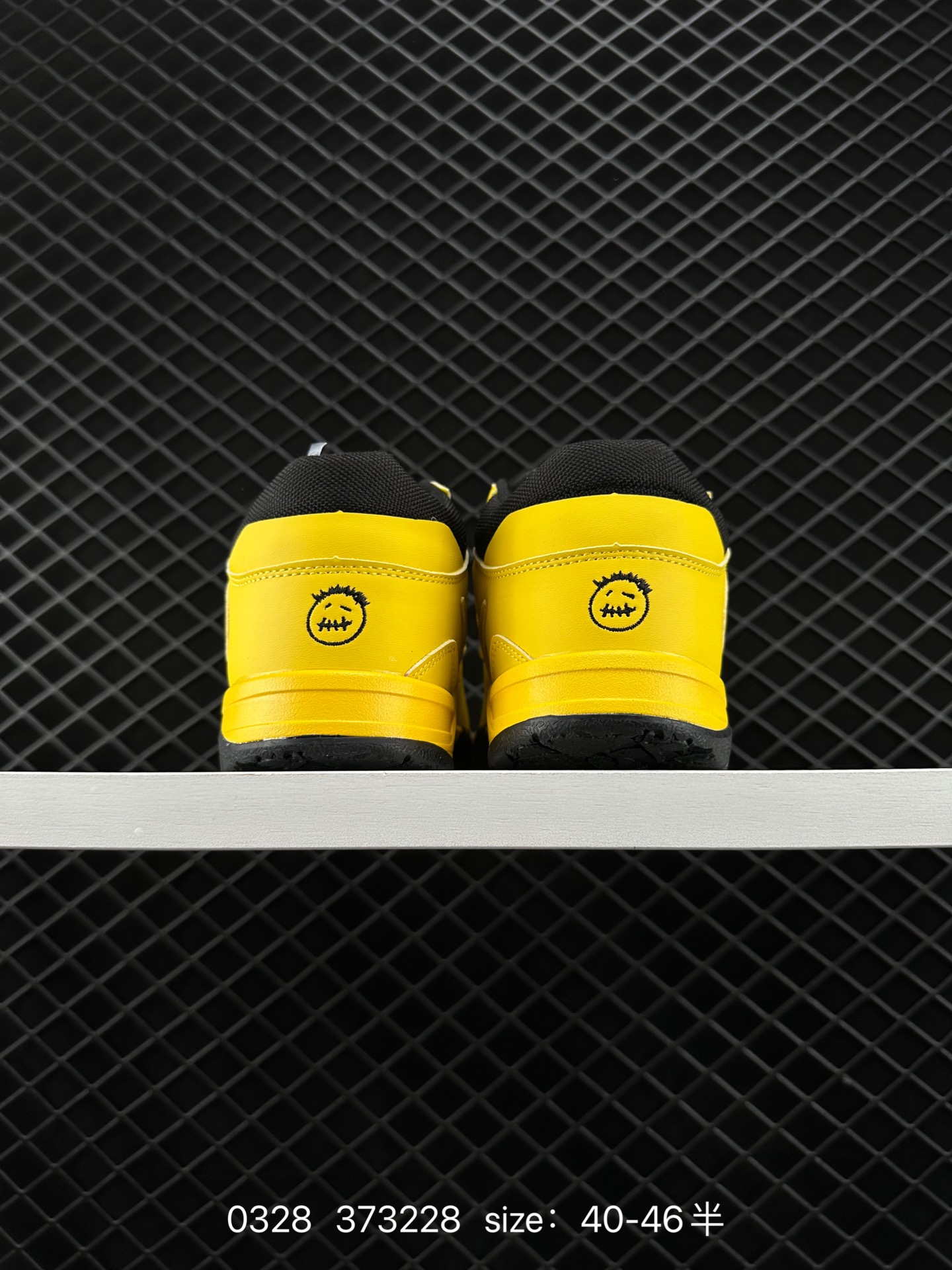 Travis Scott x Jordan Cut The Check AJ1